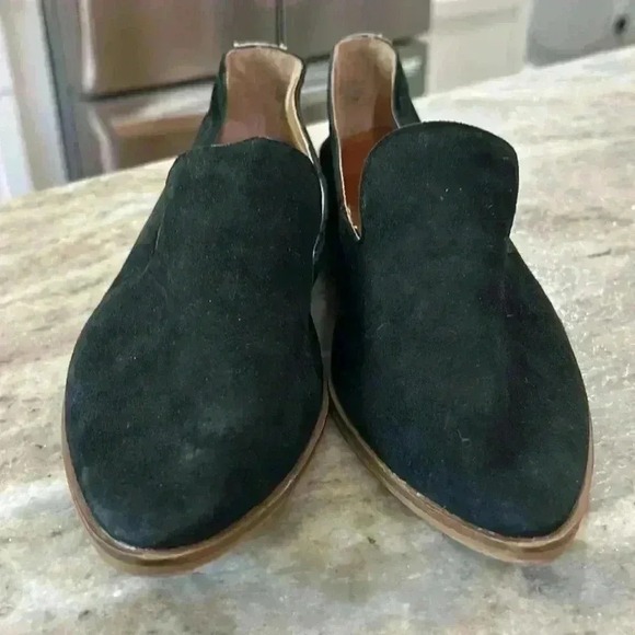 Crown & Ivy black suede Inez Flats size 6.5M - Picture 2 of 8